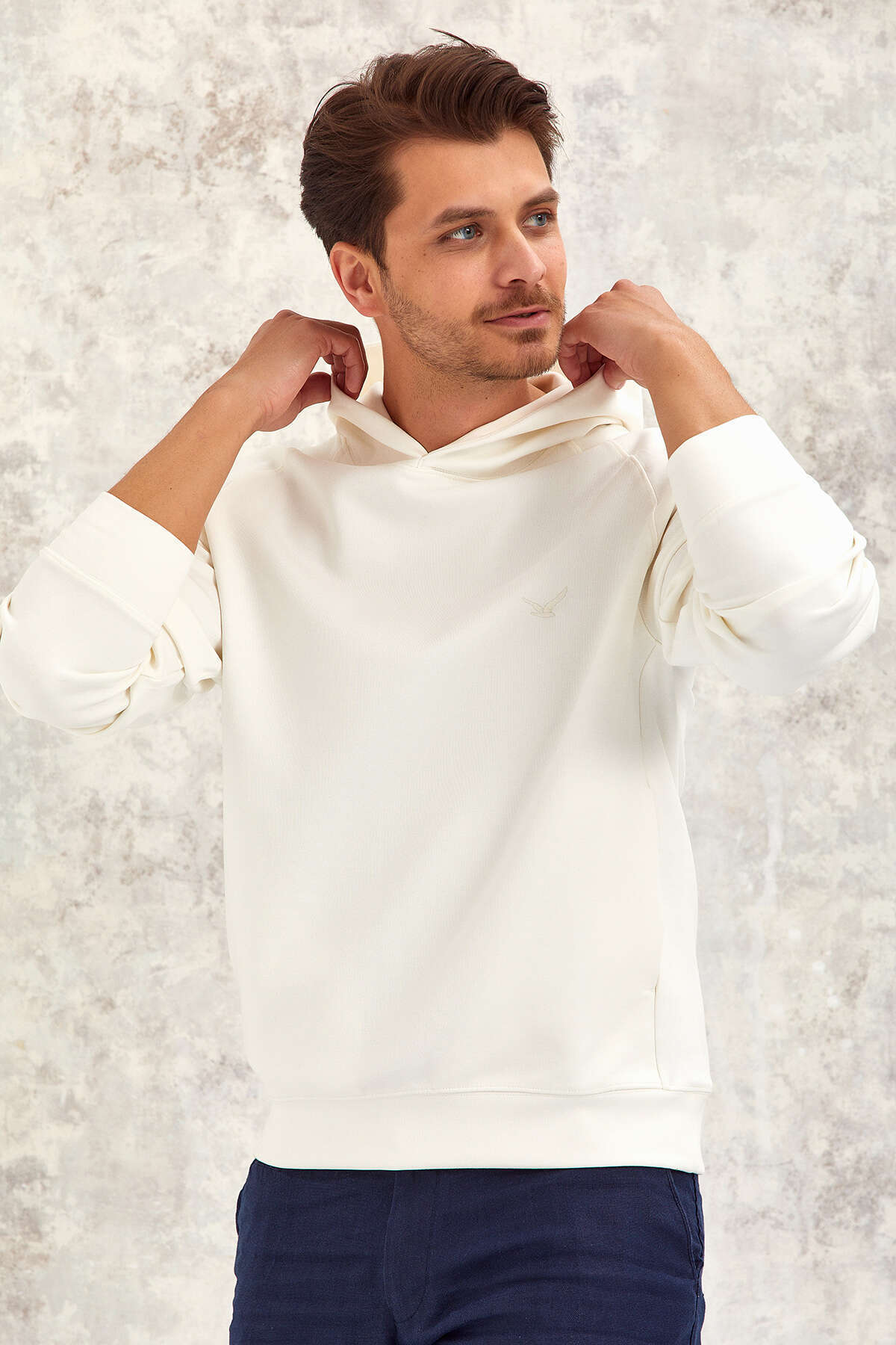 Beyaz Kapüşonlu Sweatshirt - SMILE (2)