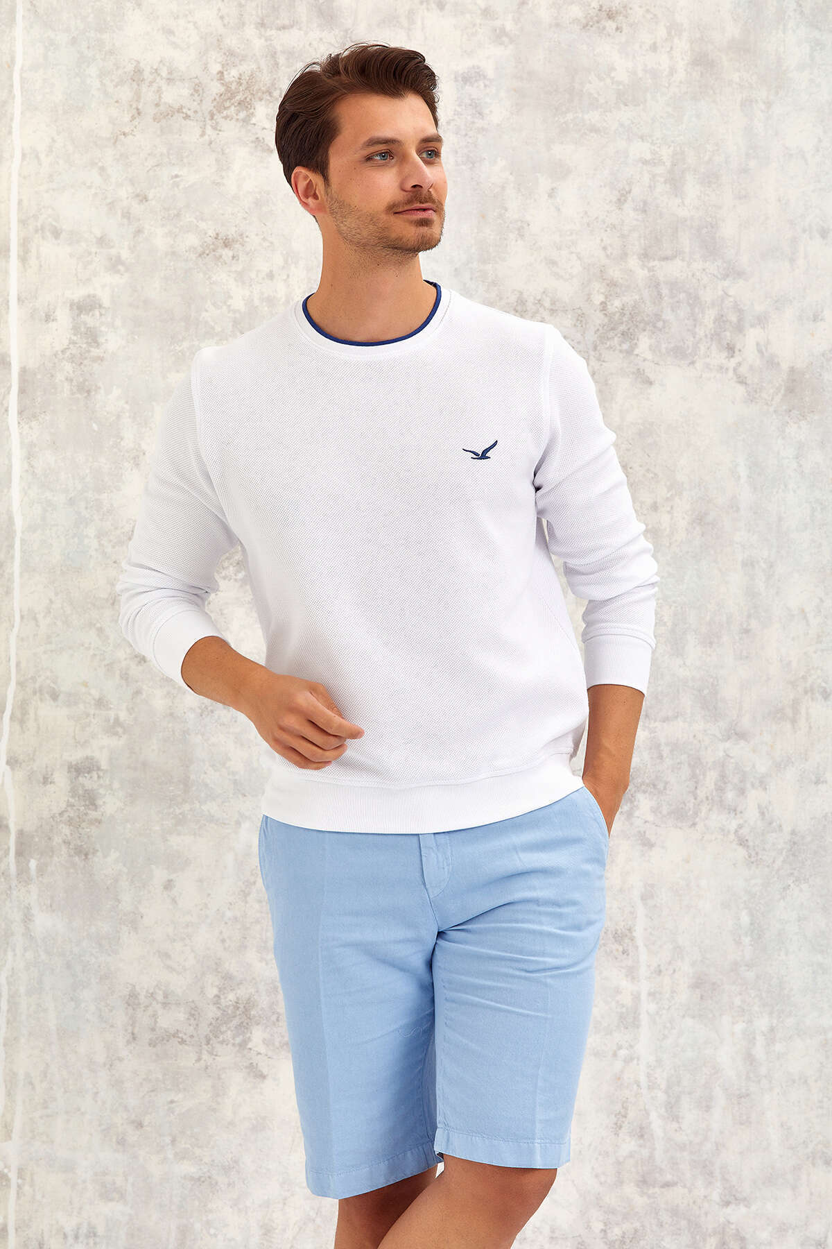 Beyaz Yuvarlak Yaka Sweatshirt - SMILE (2)