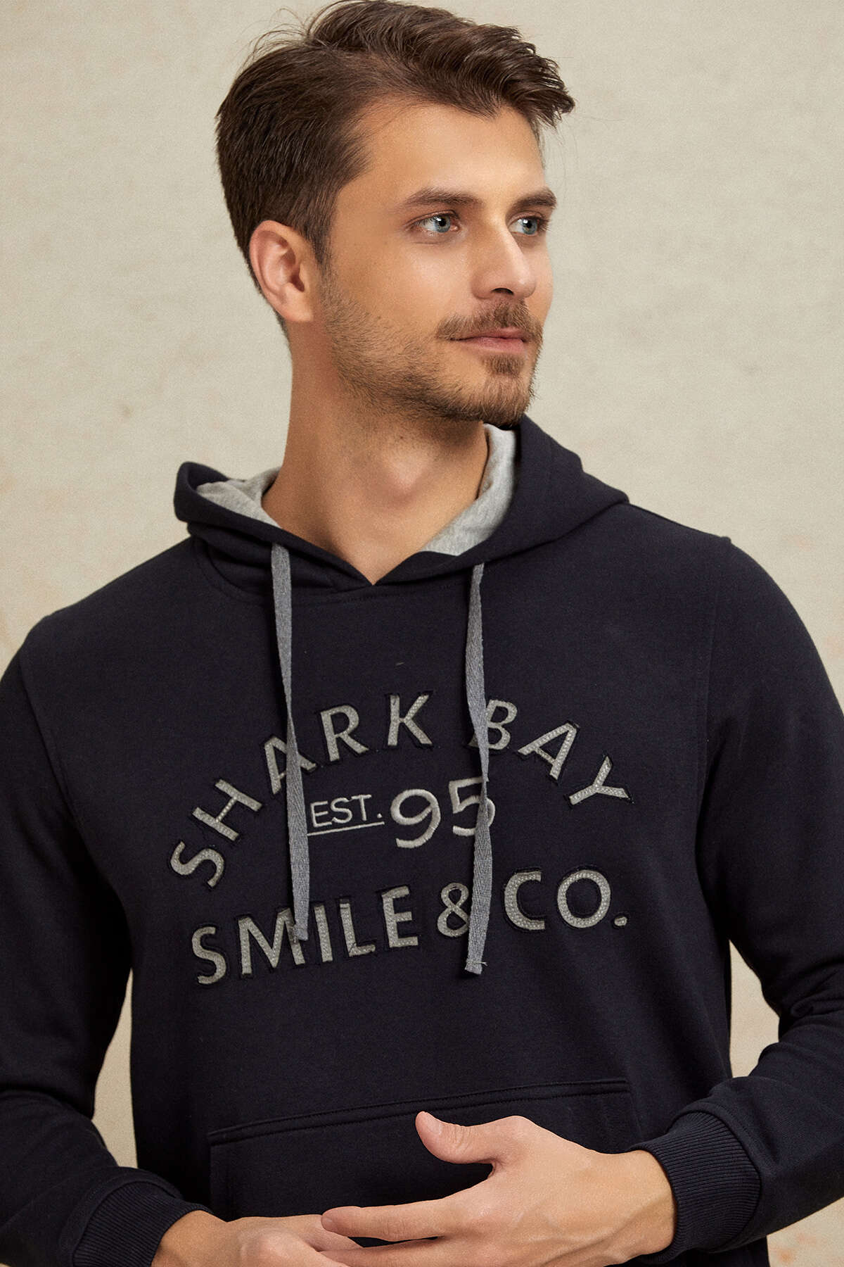 Lacivert Kapüşonlu Sweatshirt - SMILE (2)
