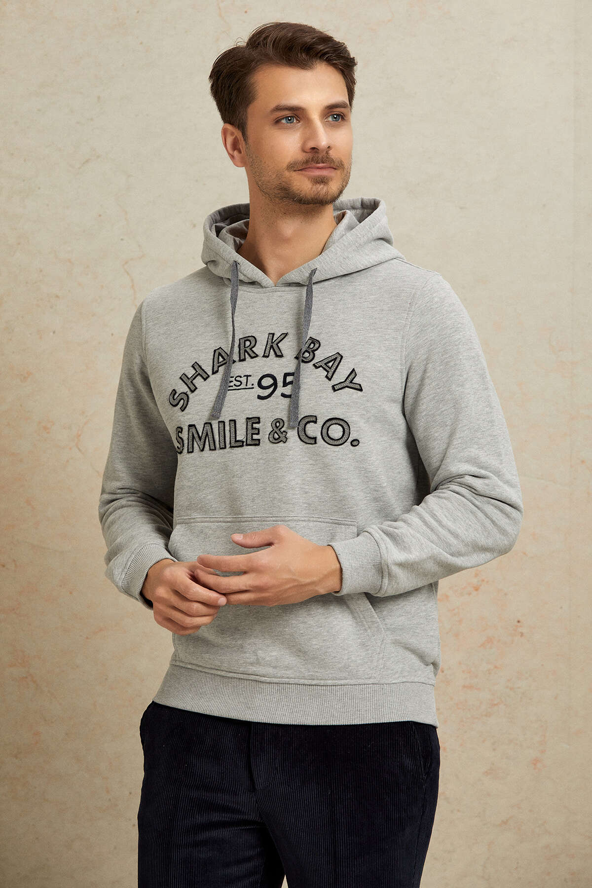 Gri Kapüşonlu Sweatshirt - SMILE (2)